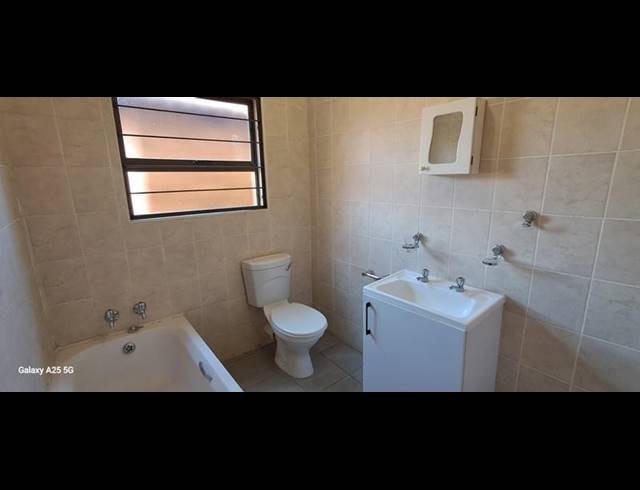 3 BEDROOM APARTMENT FOR SALE IN CHANCLIFF RIDGE